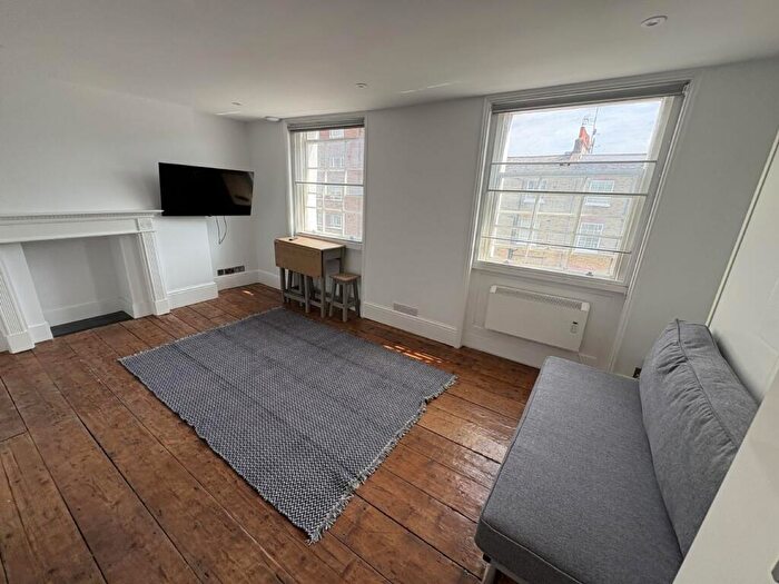 Flat To Rent In Gloucester Place, London, NW1