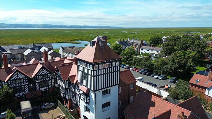 3 Bedroom Flat For Sale In Grenfell Park, Parkgate, Neston, CH64