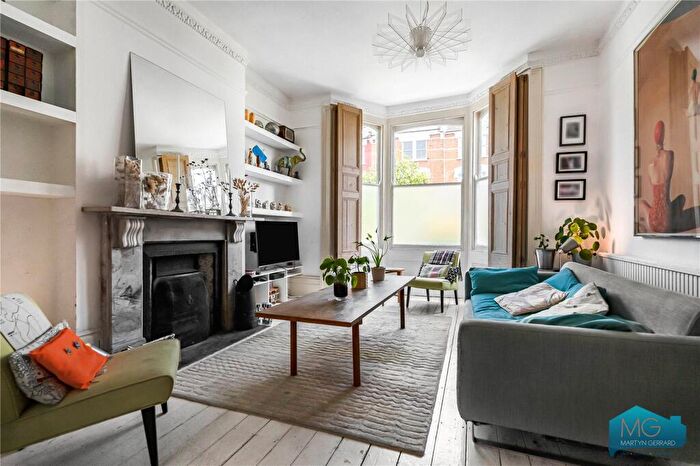 6 Bedroom Terraced House For Sale In Connaught Road, London, N4