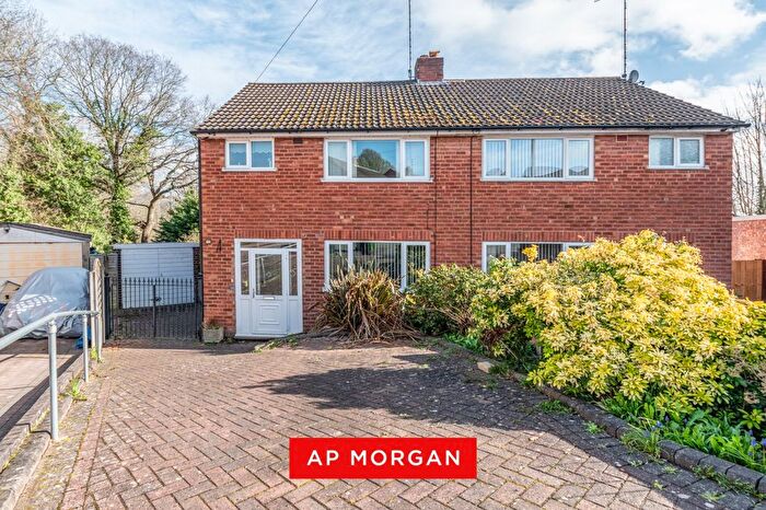 3 Bedroom Semi-Detached House For Sale In Harport Road, Greenlands, Redditch, B98