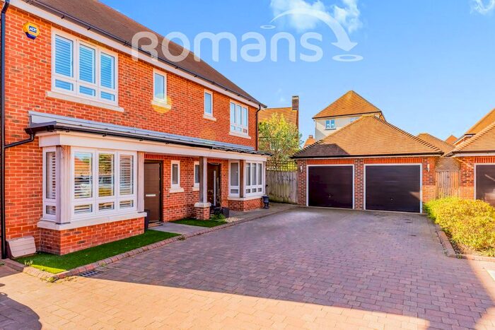 3 Bedroom Semi-Detached House To Rent In Pipistrelle, Fleet, GU51