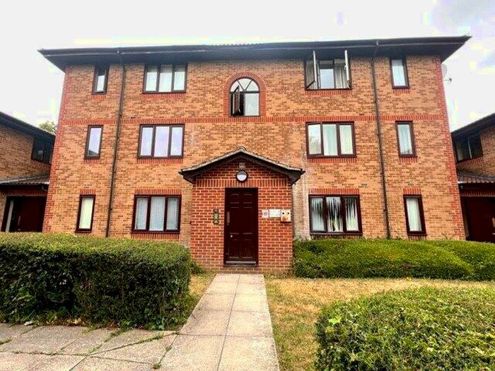 1 Bedroom Apartment To Rent In Kern Close, Southampton, Hampshire, SO16