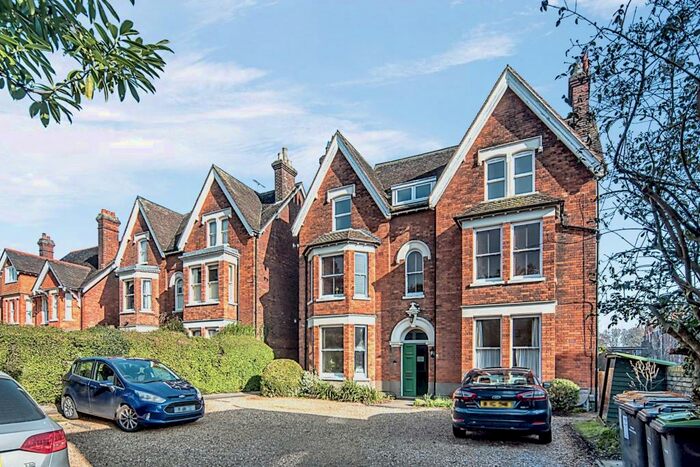 1 Bedroom Property To Rent In Rothsay Gardens, Bedford, MK40