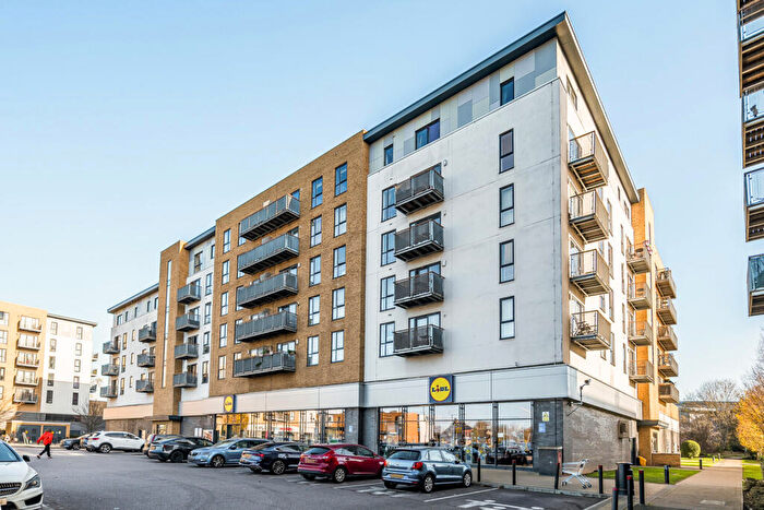 2 Bedroom Apartment For Sale In Clydesdale Way, Belvedere, DA17