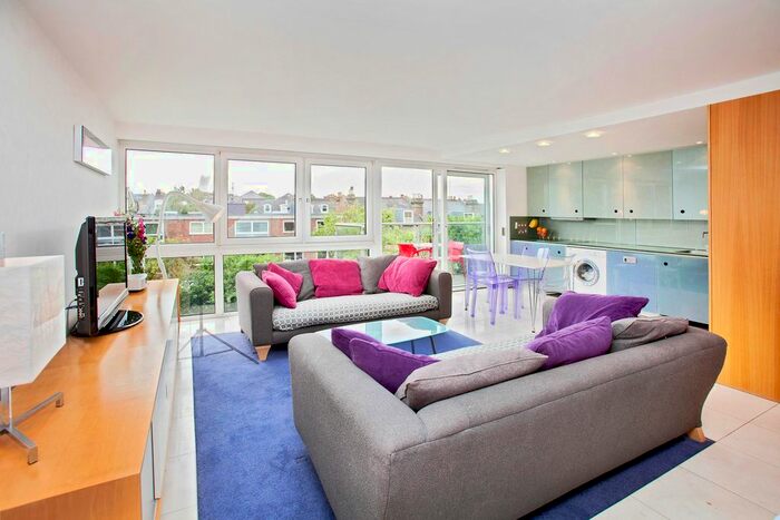 2 Bedroom Flat To Rent In Ridgway, Mount Ararat Road, TW10