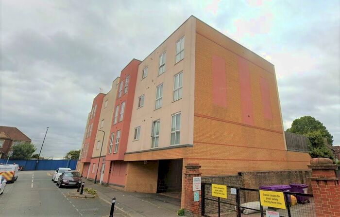 1 Bedroom Flat To Rent In Stoke Road, Slough, SL2