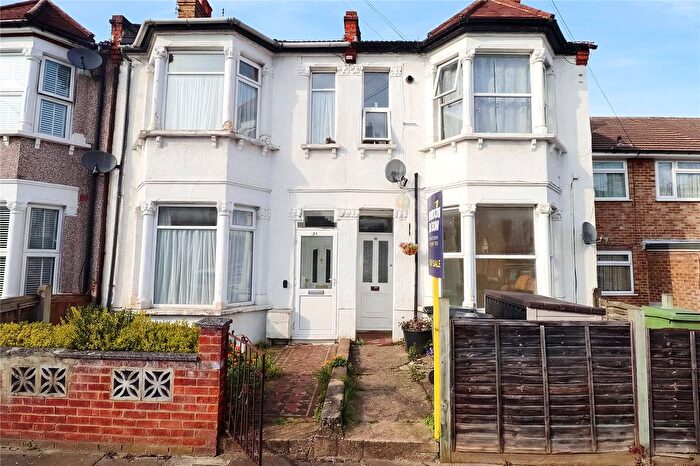 2 Bedroom Flat For Sale In Abbey Wood Road, Abbey Wood, SE2