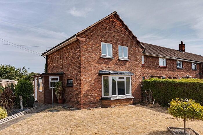 3 Bedroom End Of Terrace House For Sale In Eastfields, Bishop Norton, LN8