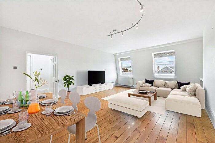 3 Bedroom Flat To Rent In Harley Street, Marylebone, London, W1G