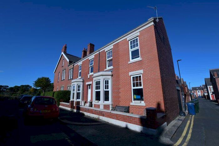 8 Bedroom Property To Rent In Fairfield Road, Newcastle Upon Tyne, NE2