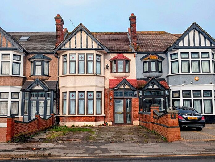 3 Bedroom Terraced House For Sale In Cranbrook Road, Ilford, IG1