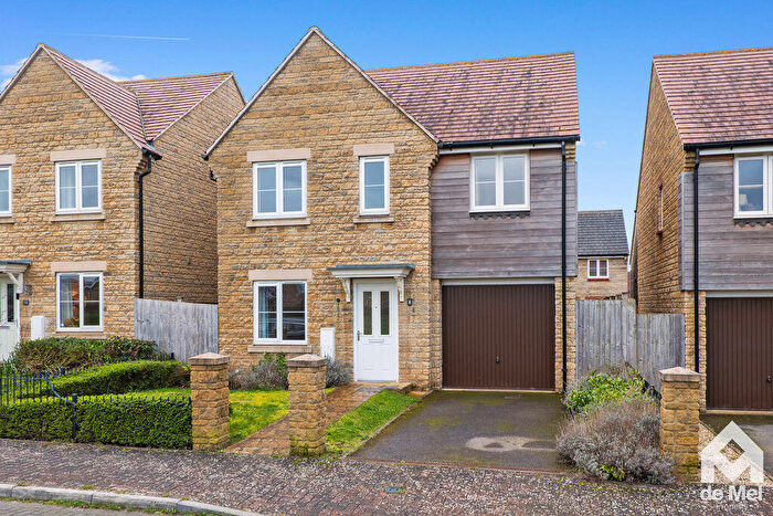 4 Bedroom Detached House For Sale In Little Grebe Road, Bishops Cleeve, GL52