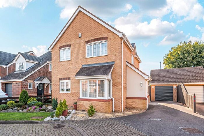 3 Bedroom Detached House For Sale In Howberry Green, Arlesey, SG15