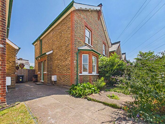 3 Bedroom Semi Detached House To Rent In Egmont Road, Surbiton, KT6