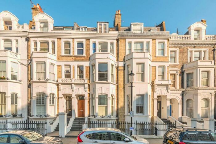 2 Bedroom Maisonette To Rent In Coleherne Road, Chelsea, London, SW10