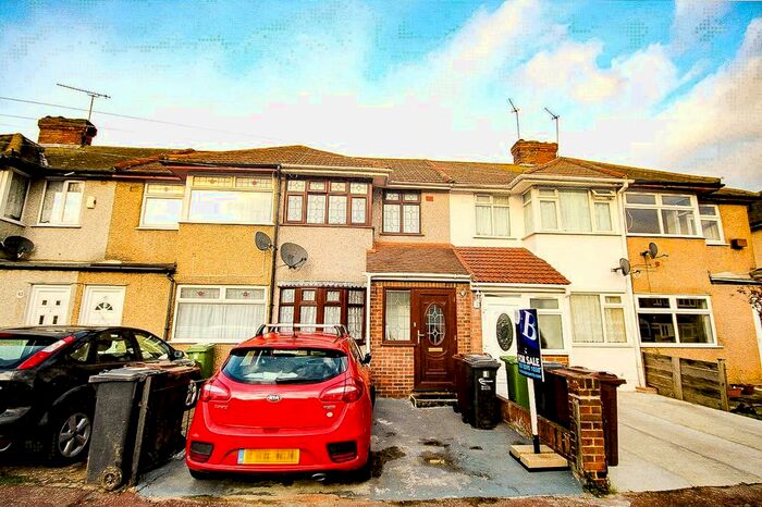 3 Bedroom Terraced House To Rent In Third Avenue, Dagenham, RM10