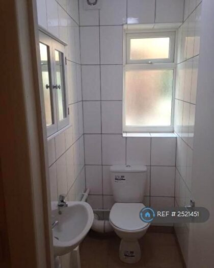 1 Bedroom Flat To Rent In Albert Grove, Southsea, PO5