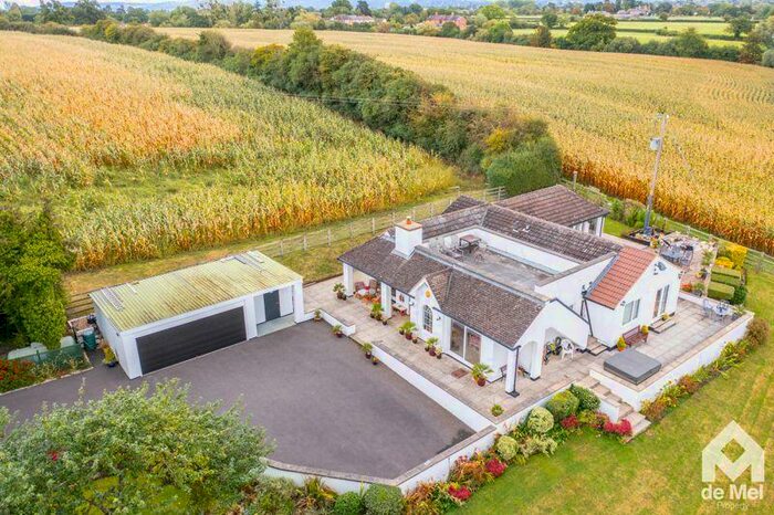 4 Bedroom Bungalow For Sale In Cold Pool Lane, Cheltenham, GL51