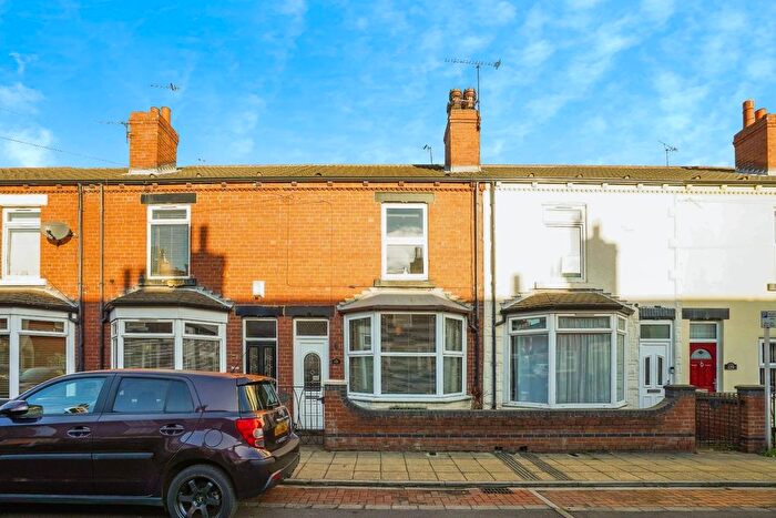 2 Bedroom Terraced House For Sale In Lower Oxford Street, Castleford, WF10