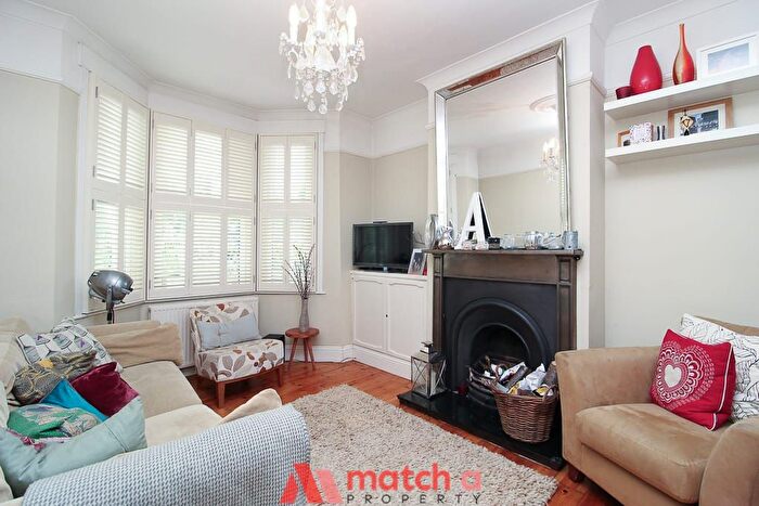 3 Bedroom Terraced House To Rent In Alexandria Road, London, W13
