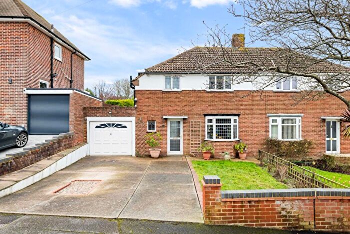 3 Bedroom Semi Detached House For Sale In White Cliff Way, Folkestone, CT19