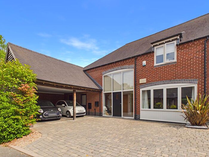 4 Bedroom Link Detached House For Sale In Clayfields Road, Repton, DE65