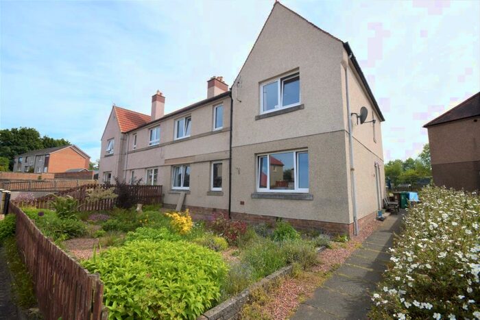 3 Bedroom Apartment To Rent In Logie Place, Dunfermline, Fife, KY12