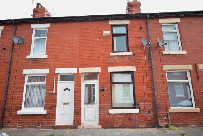 2 Bedroom Terraced House To Rent In William Street, Blackpool, FY3