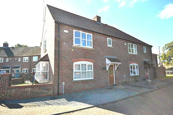 3 Bedroom Semi-Detached House For Sale In All Saints Mews, Preston, Hull, HU12
