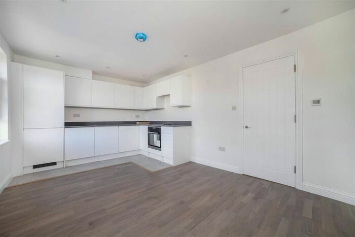 1 Bedroom Flat To Rent In Flaxman Road, London, SE5