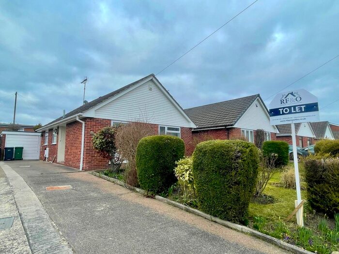 2 Bedroom Bungalow To Rent In Long Meadow Road, Alfreton, DE55