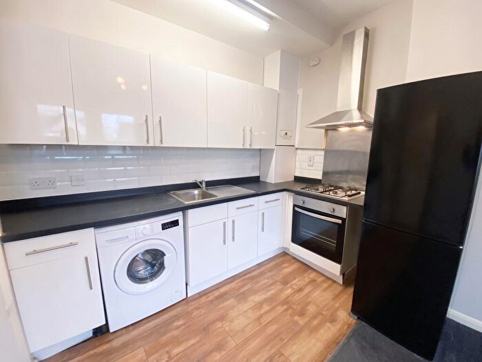 1 Bedroom Flat To Rent In Teesdale Road, Leytonstone, E11