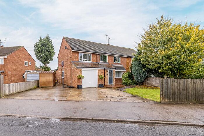 5 Bedroom Semi Detached House For Sale In Clay Lake, Spalding, PE11