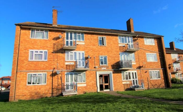 2 Bedroom Flat To Rent In Owen Court, Owen Road, Yeading, UB4