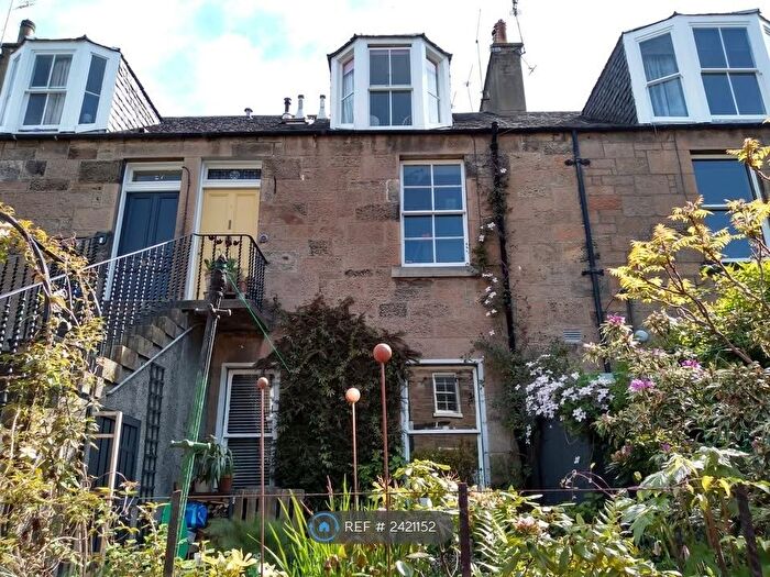 3 Bedroom Maisonette To Rent In Balmoral Place, Edinburgh, EH3