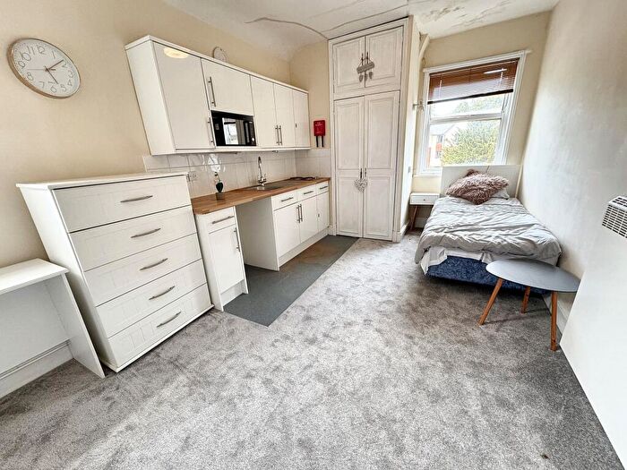 1 Bedroom House To Rent In Studio, Mount Road, Hinckley, LE10