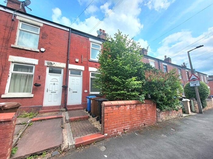2 Bedroom Terraced House To Rent In Lloyd Street, Heaton Norris, Stockport, SK4