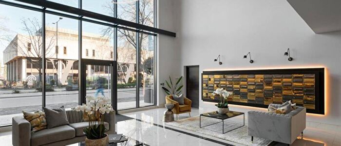 2 Bedroom Apartment To Rent In Victoria Avenue, Southend, SS2