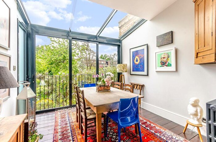 2 Bedroom Maisonette To Rent In Hartham Road, Hillmarton Conservation Area, London, N7