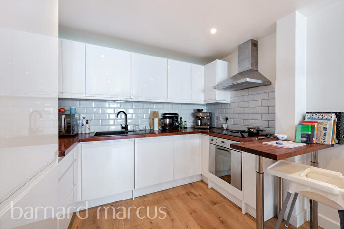 2 Bedroom Flat To Rent In Southsea Road, Kingston Upon Thames, KT1