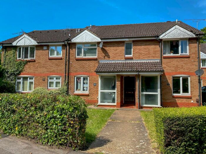 1 Bedroom Flat To Rent In Nursery Gardens, Bitterne, SO19