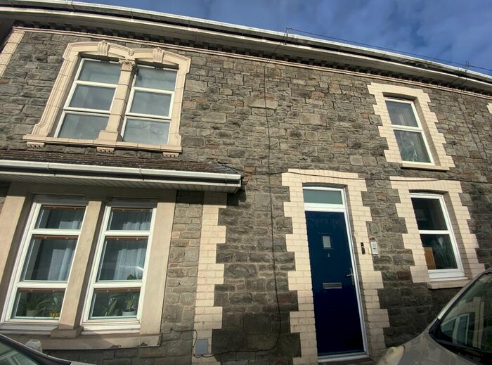 2 Bedroom Apartment To Rent In Hudds Vale Road, Bristol, BS5