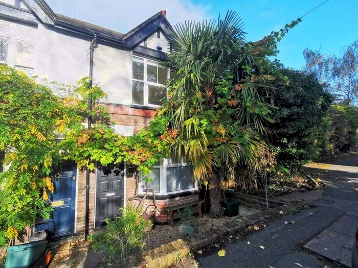 2 Bedroom House To Rent In Eskdale Avenue, Chesham, HP5