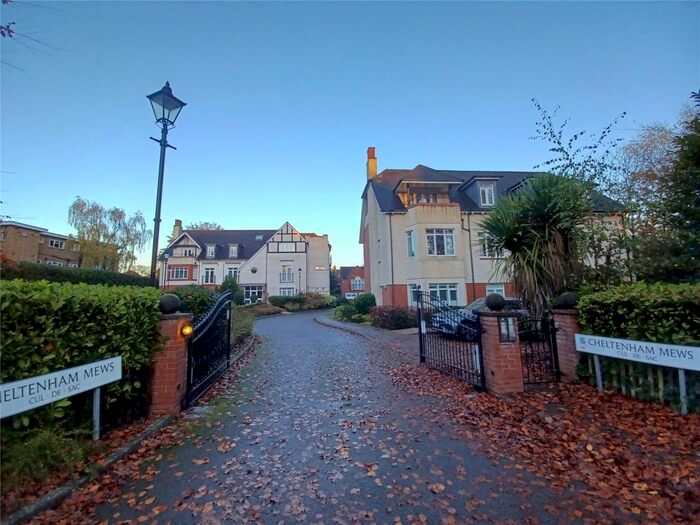 2 Bedroom Flat To Rent In Warwick House, Cheltenham Mews, Sutton Coldfield, West Midlands, B74