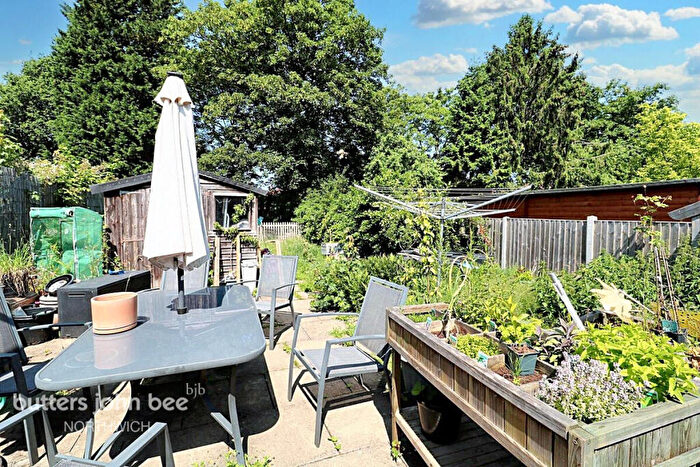 3 Bedroom Detached House For Sale In West Avenue, Northwich, CW9