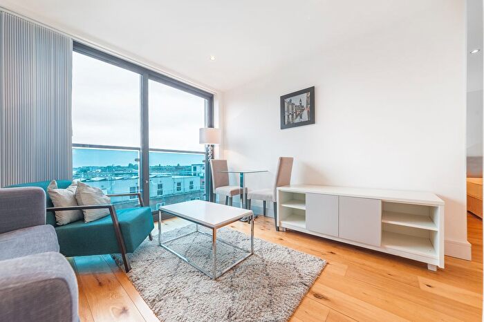 Studio To Rent In Station Road, Hayes, UB3