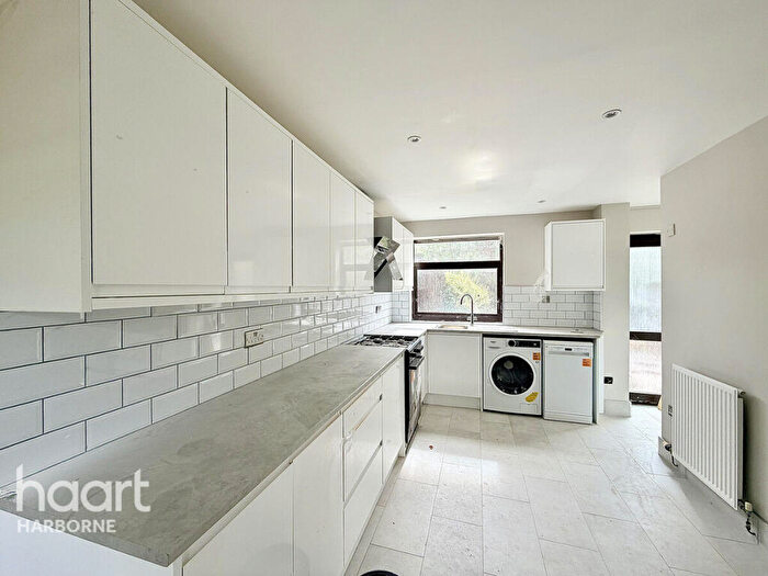 3 Bedroom Terraced House To Rent In Roman Way, Edgbaston, B15