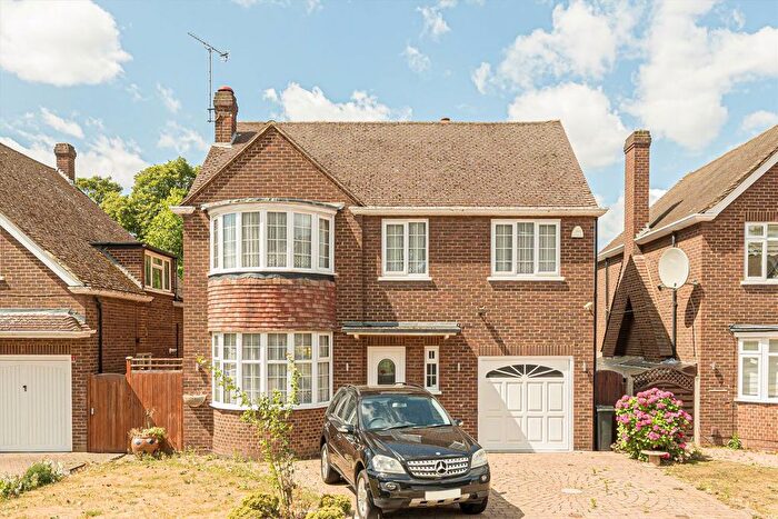 3 Bedroom Property To Rent In Elizabeth Way, Hanworth, TW13