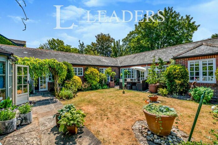 4 Bedroom Bungalow To Rent In White Chimney Row, Westbourne Village, PO10