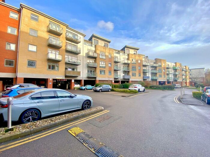2 Bedroom Apartment To Rent In Wallis Place, Hart Street, Maidstone, ME16